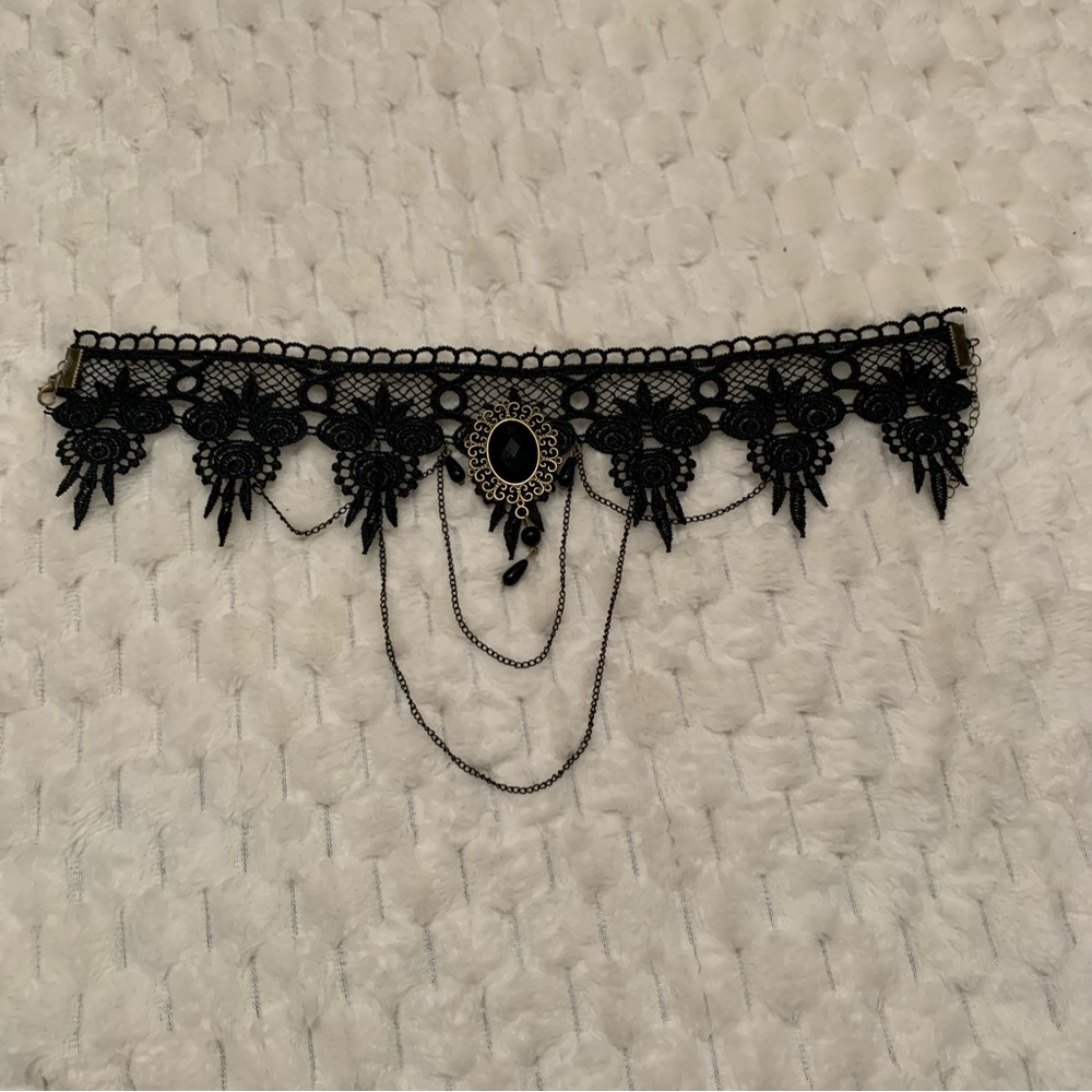 Black Lace Gothic Choker Necklace with Ornate Pendant - Picture 3 of 6